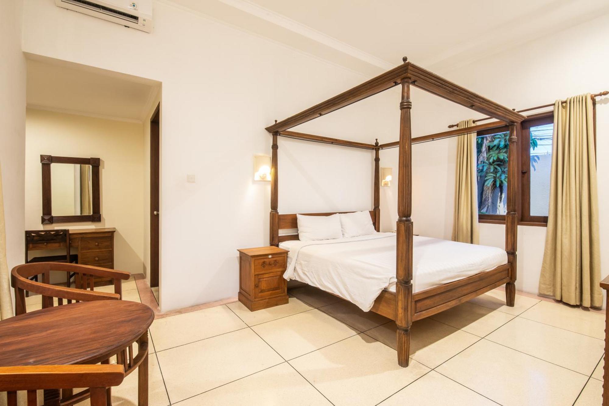 3-bedrooms Private Pool Saraswati Seminyak (Bali)